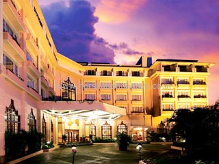 The-Chancery-hotel-Bangalore-booking-Bangalore-hotels